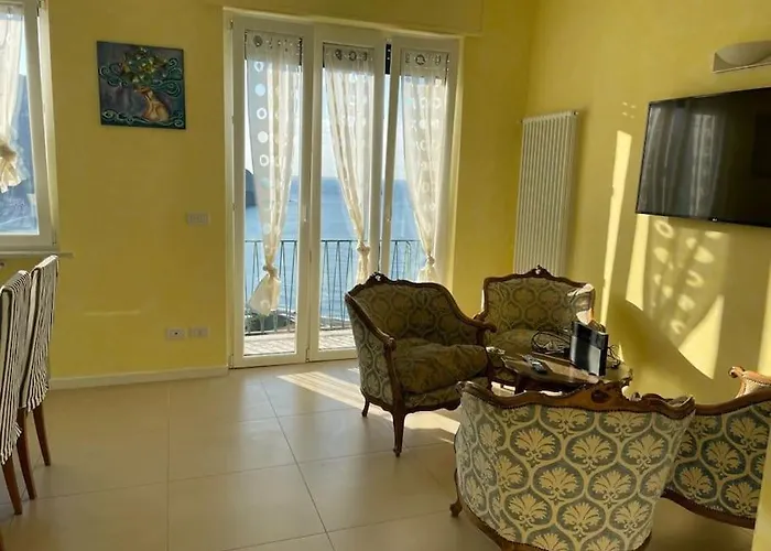 Ocean View Villa With Fast Wi-Fi And Elevator To Town