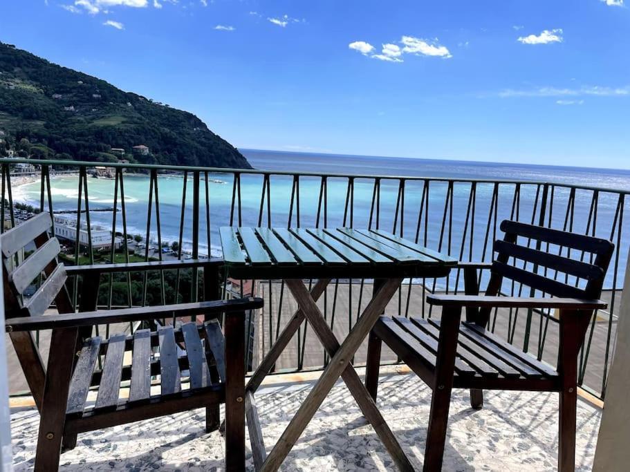Ocean View With Fast Wi-fi And Elevator To Town Levanto